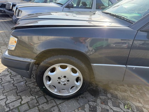 Mercedes w124 model - mercedes,